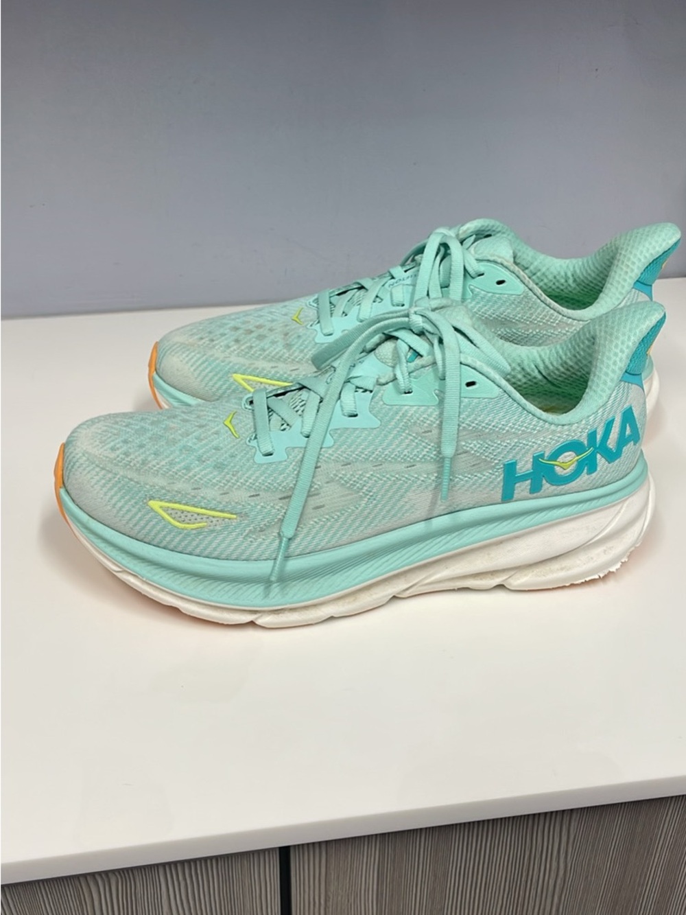 HOKA CLIFONT9.  Women's Mint Green Athletic Running Shoes Sz9